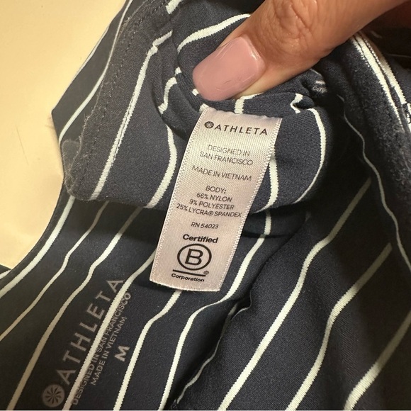 Athleta Womens Navy Blue White Striped Capri Leggings Size Medium - Picture 10 of 11